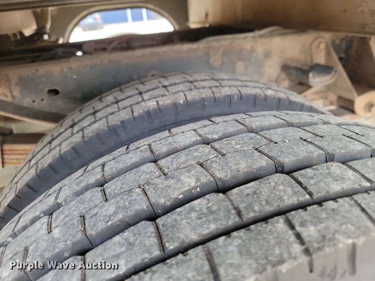 image for item JE9523 2009 Ford F450 Super Duty XL  bucket truck