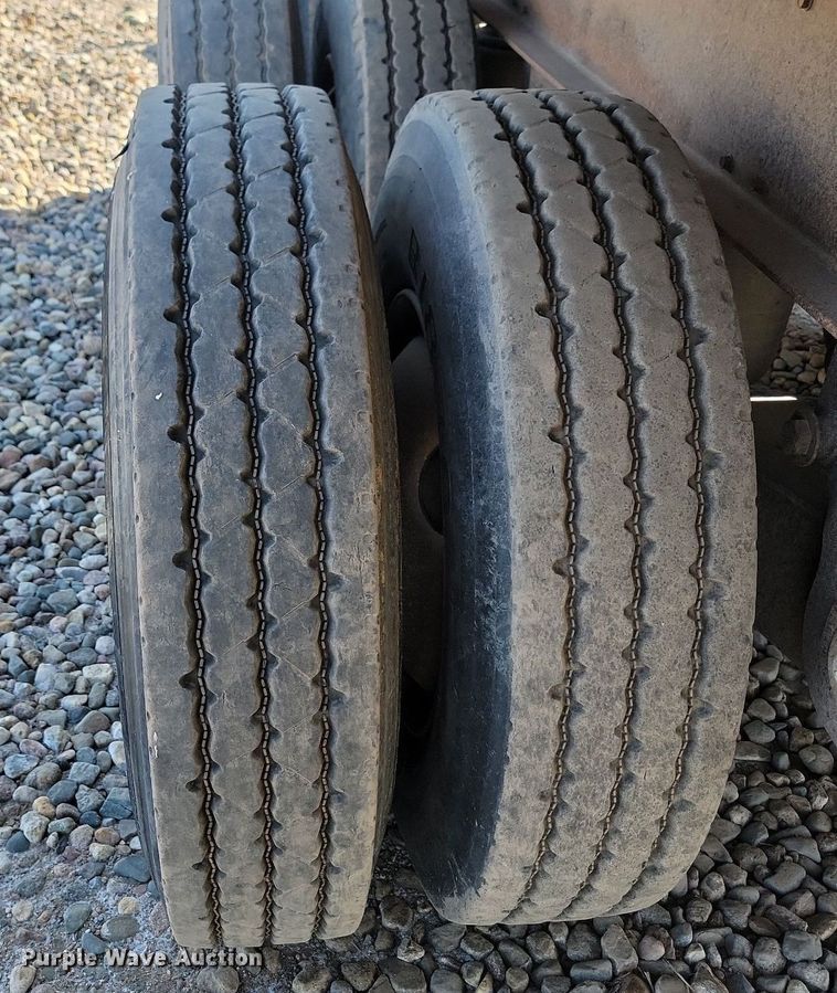 image for item JW9590 Side Dump IND. DS42CEM1R2R11  side dump trailer