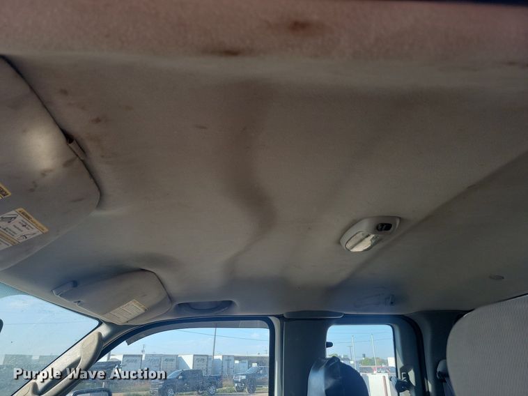 image for item JW9591 2006 Ford F350 Super Duty XLT  SuperCab flatbed pickup truck