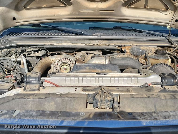 image for item JW9591 2006 Ford F350 Super Duty XLT  SuperCab flatbed pickup truck