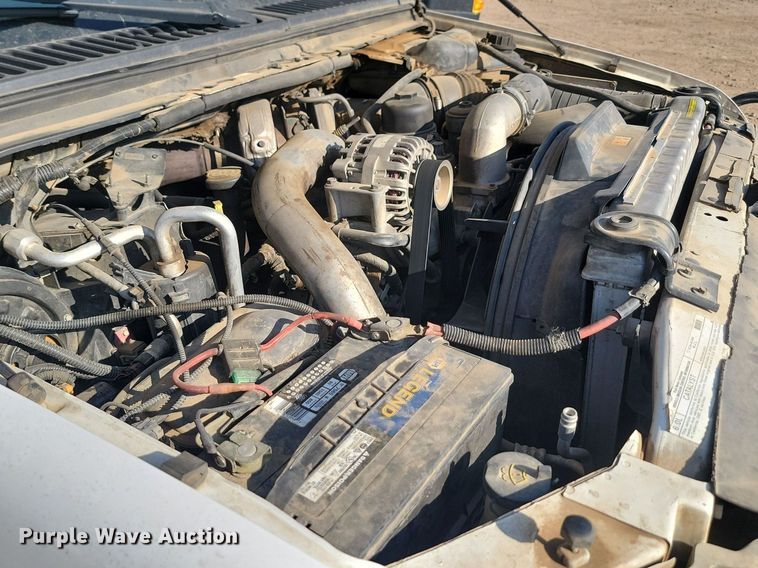 image for item JW9591 2006 Ford F350 Super Duty XLT  SuperCab flatbed pickup truck