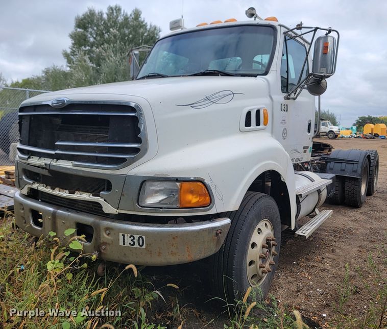 image for item JW9612 2005 Sterling LT9500  semi truck