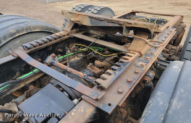 image for item JW9612 2005 Sterling LT9500  semi truck