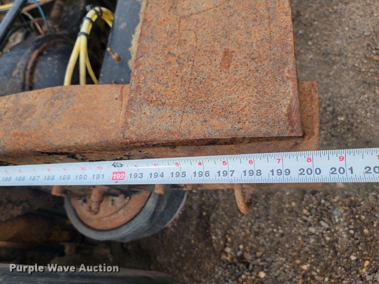 image for item JW9612 2005 Sterling LT9500  semi truck