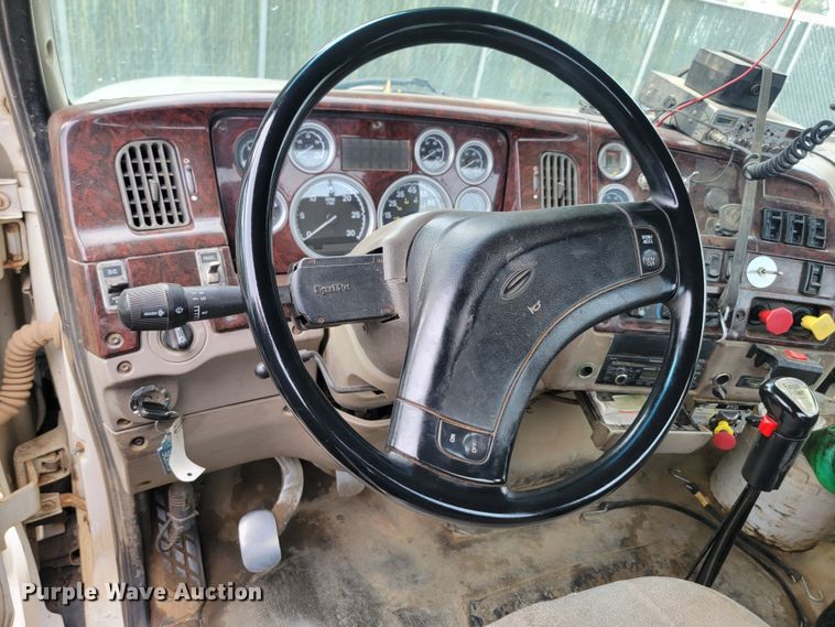 image for item JW9612 2005 Sterling LT9500  semi truck