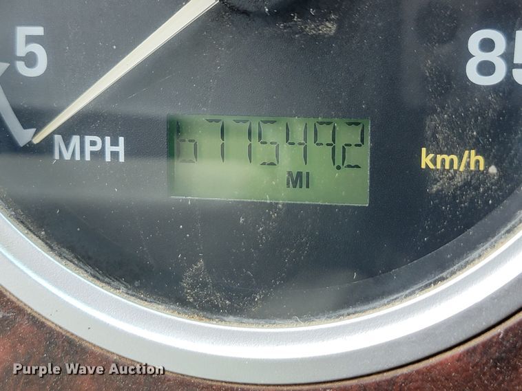 image for item JW9612 2005 Sterling LT9500  semi truck