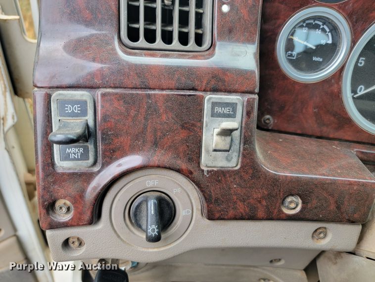 image for item JW9612 2005 Sterling LT9500  semi truck