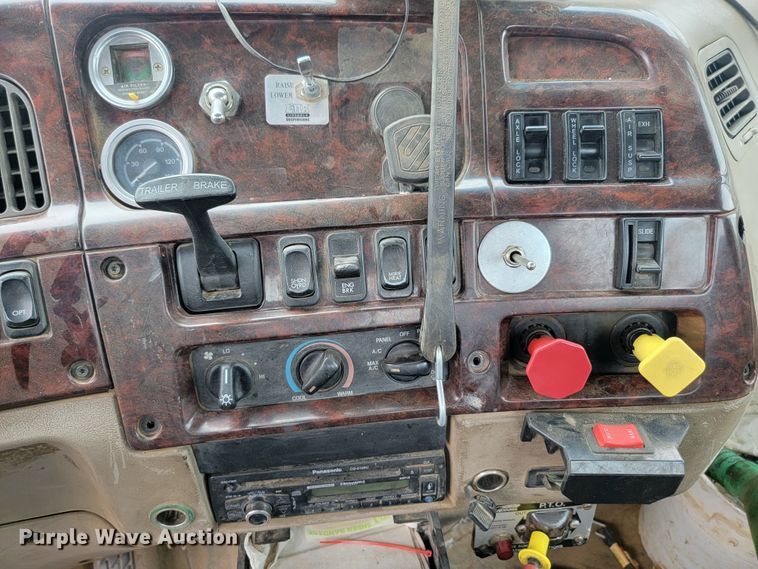 image for item JW9612 2005 Sterling LT9500  semi truck