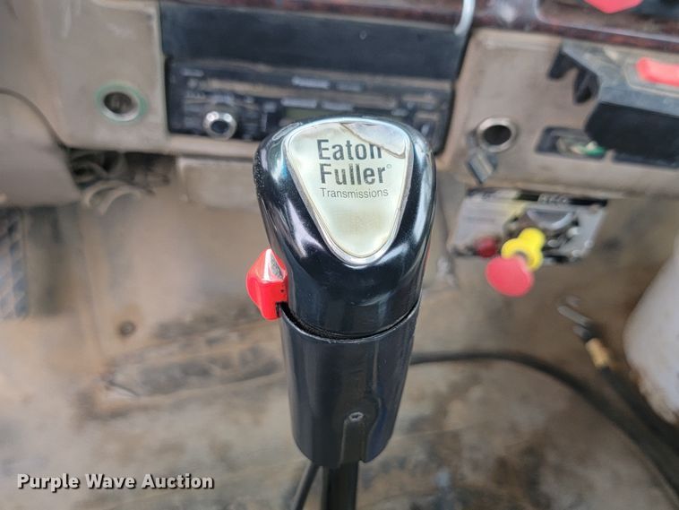 image for item JW9612 2005 Sterling LT9500  semi truck