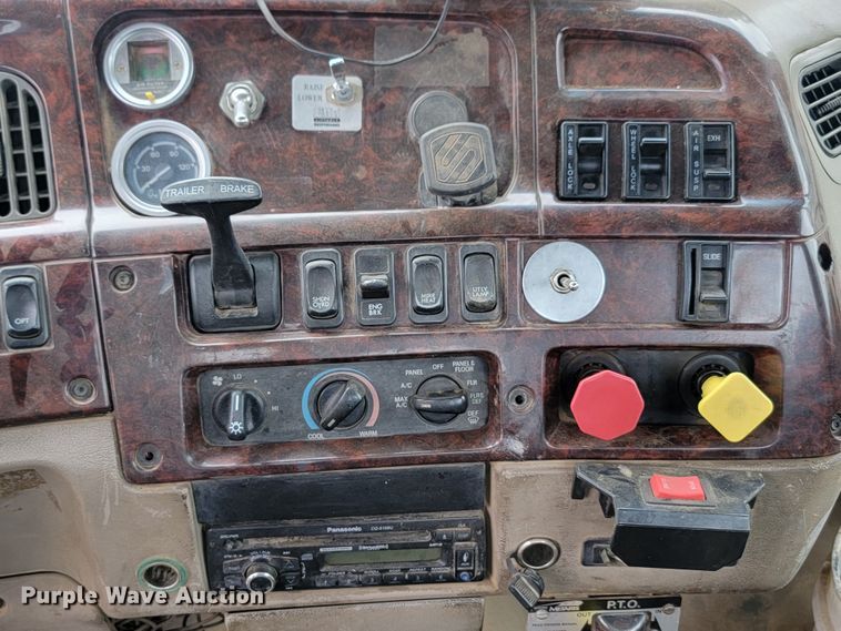 image for item JW9612 2005 Sterling LT9500  semi truck