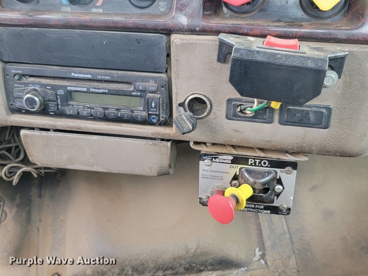 image for item JW9612 2005 Sterling LT9500  semi truck