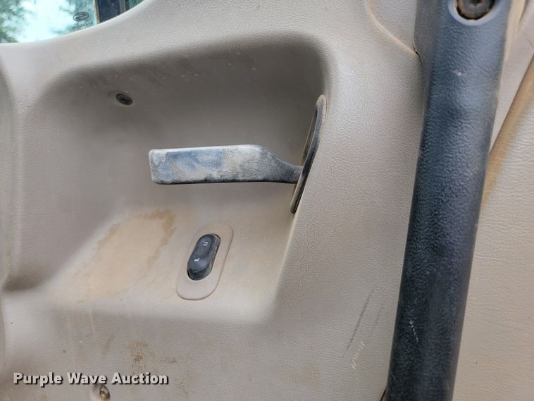 image for item JW9612 2005 Sterling LT9500  semi truck