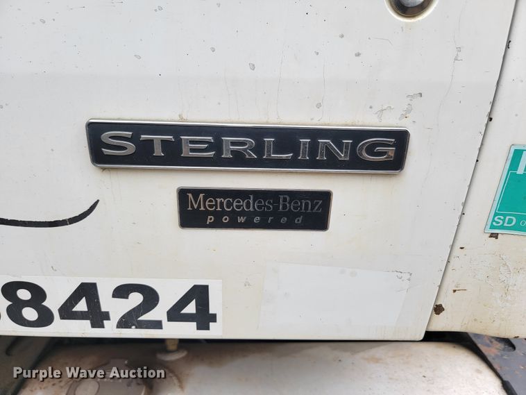 image for item JW9612 2005 Sterling LT9500  semi truck