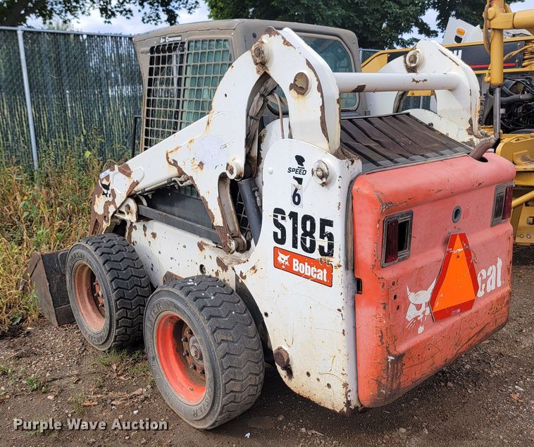 image for item JW9613 2011 Bobcat S185  skid steer loader