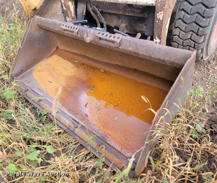 image for item JW9613 2011 Bobcat S185  skid steer loader