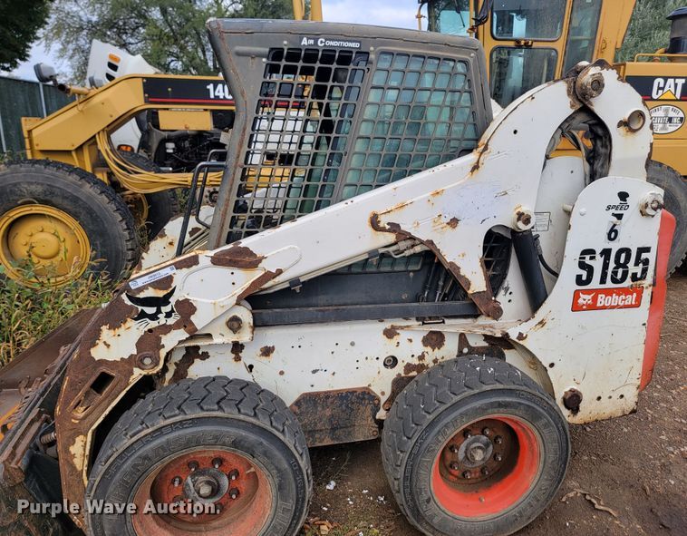 image for item JW9613 2011 Bobcat S185  skid steer loader