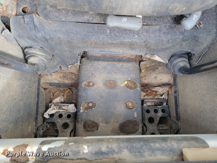 image for item JW9613 2011 Bobcat S185  skid steer loader