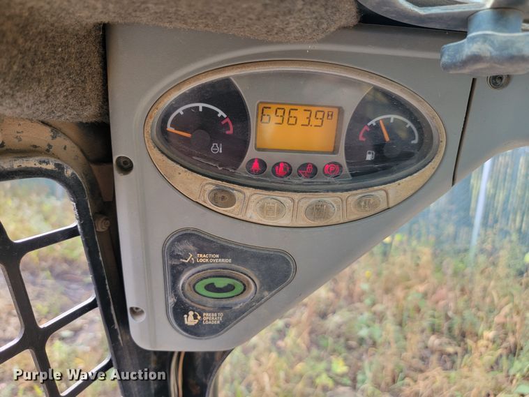 image for item JW9613 2011 Bobcat S185  skid steer loader