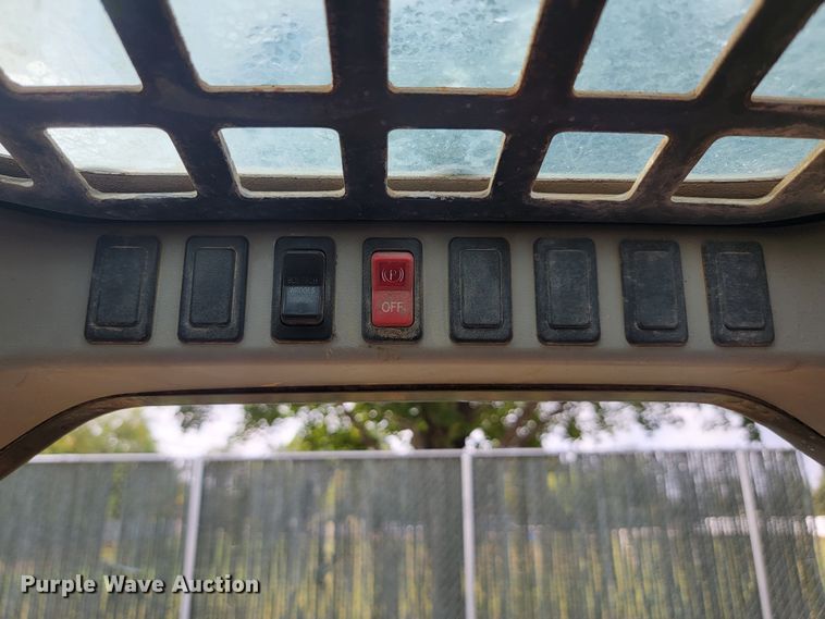 image for item JW9613 2011 Bobcat S185  skid steer loader