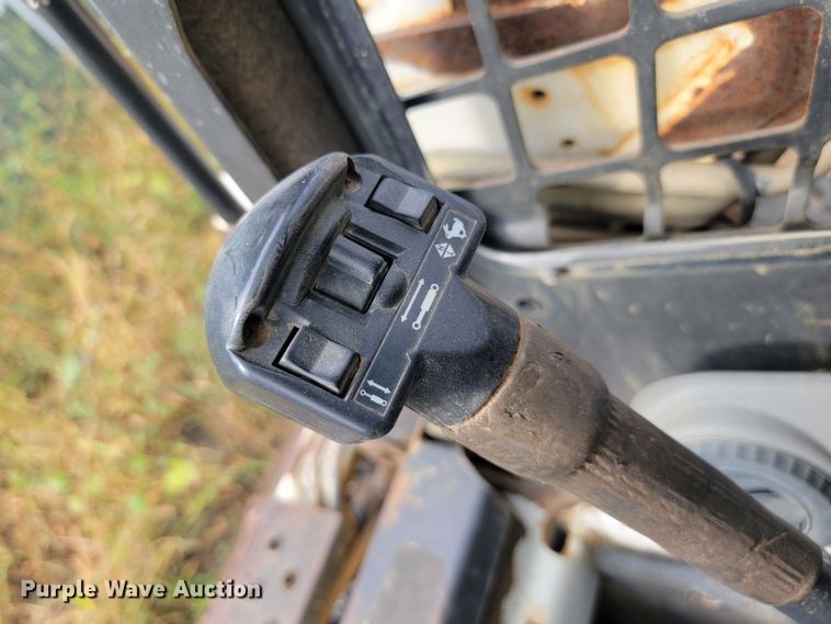 image for item JW9613 2011 Bobcat S185  skid steer loader