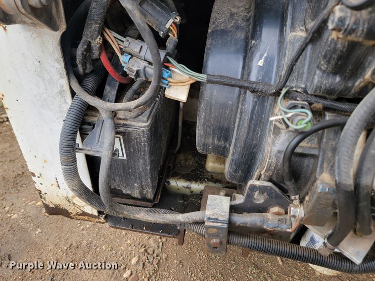 image for item JW9613 2011 Bobcat S185  skid steer loader