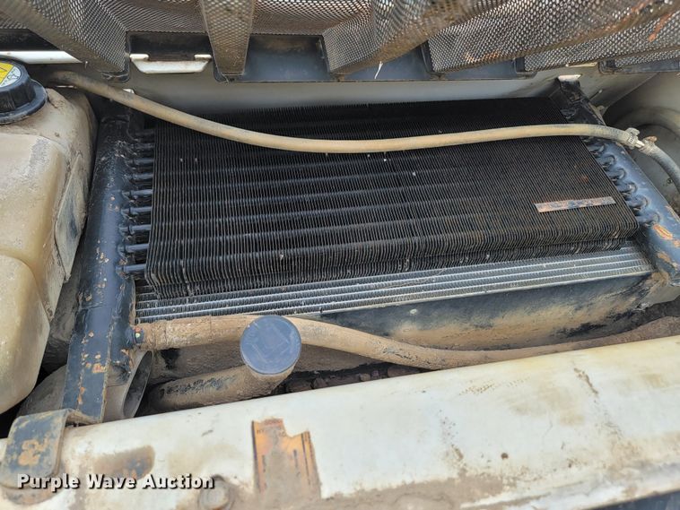 image for item JW9613 2011 Bobcat S185  skid steer loader