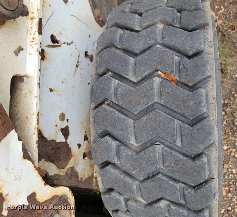 image for item JW9613 2011 Bobcat S185  skid steer loader