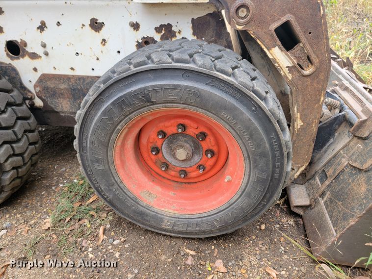 image for item JW9613 2011 Bobcat S185  skid steer loader