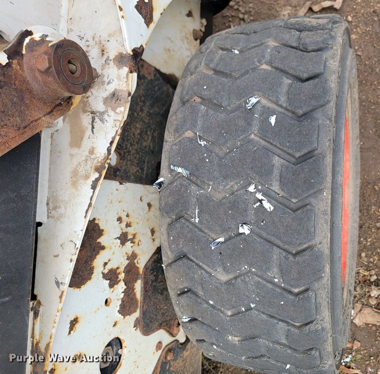 image for item JW9613 2011 Bobcat S185  skid steer loader