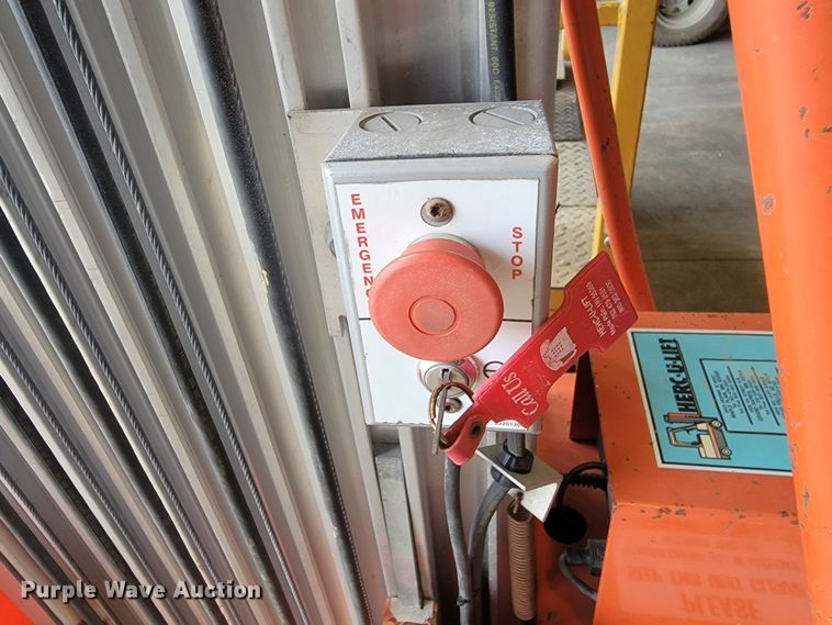 image for item JW9620 (2) vertical lifts