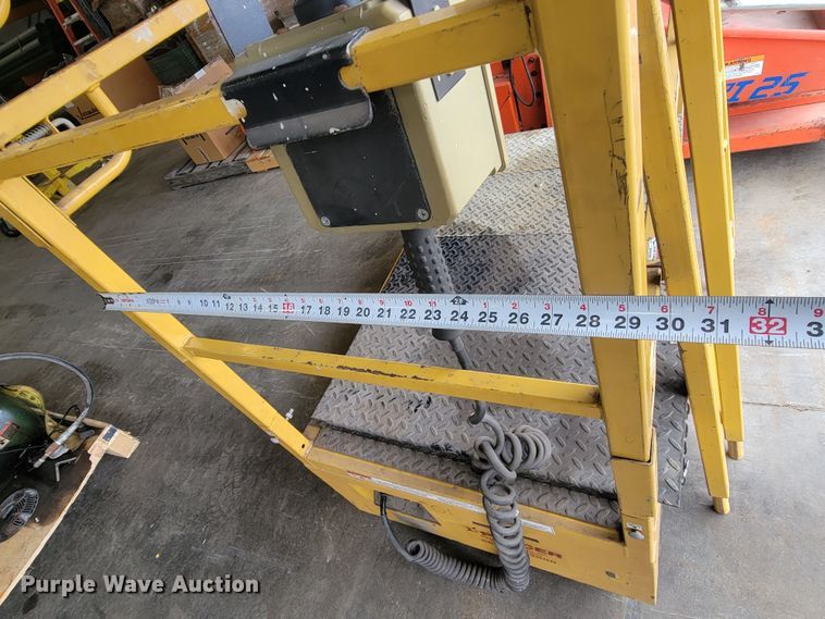 image for item JW9620 (2) vertical lifts