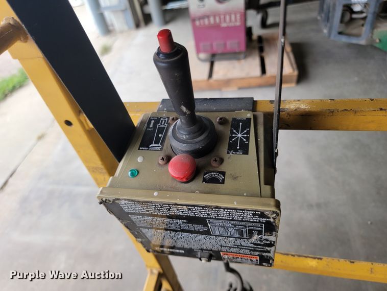 image for item JW9620 (2) vertical lifts