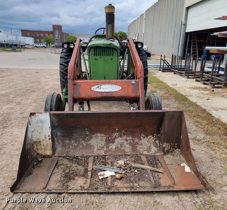 image for item JW9622 1963 John Deere 3010  tractor
