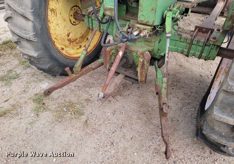 image for item JW9622 1963 John Deere 3010  tractor