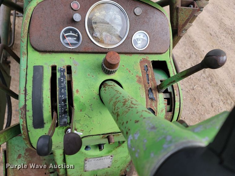 image for item JW9622 1963 John Deere 3010  tractor