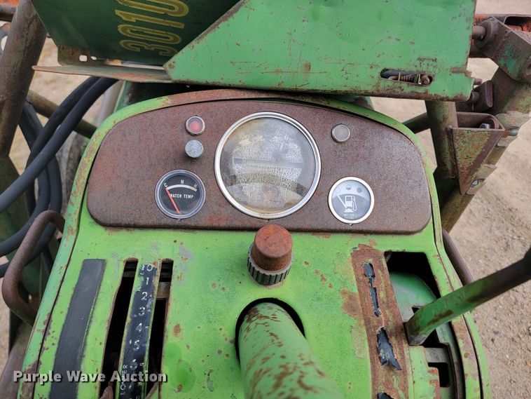 image for item JW9622 1963 John Deere 3010  tractor