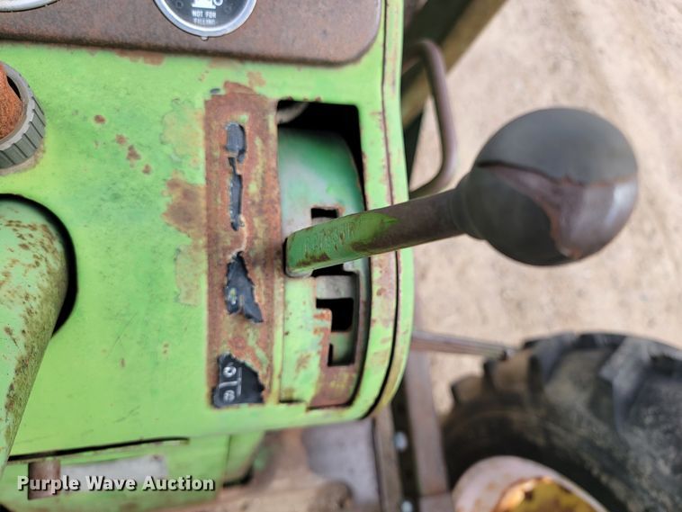 image for item JW9622 1963 John Deere 3010  tractor