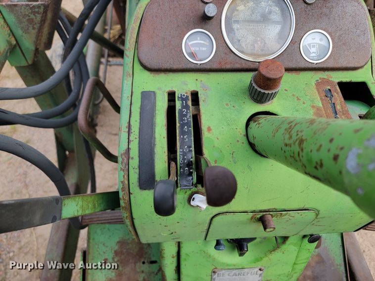 image for item JW9622 1963 John Deere 3010  tractor