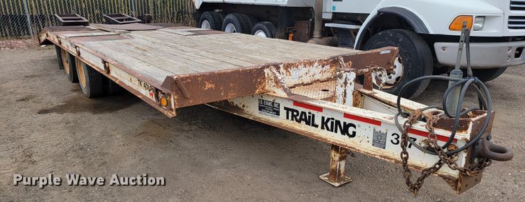 image for item JW9625 2001 Trail King TK 40LP  equipment trailer