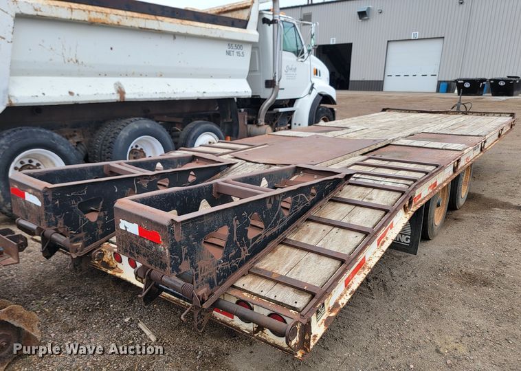 image for item JW9625 2001 Trail King TK 40LP  equipment trailer