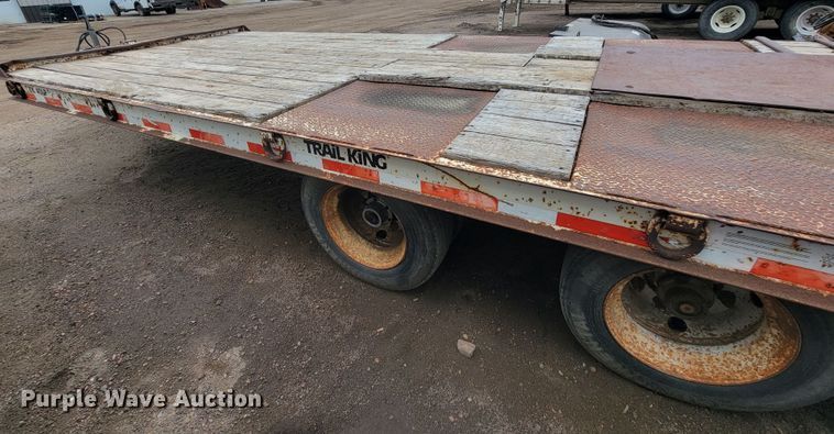 image for item JW9625 2001 Trail King TK 40LP  equipment trailer