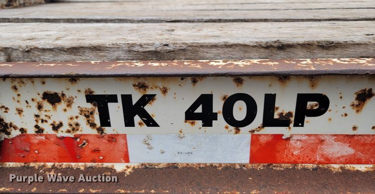 image for item JW9625 2001 Trail King TK 40LP  equipment trailer