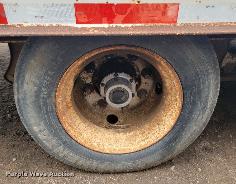 image for item JW9625 2001 Trail King TK 40LP  equipment trailer