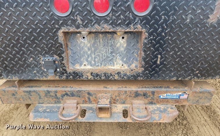 image for item JW9626 2015 Chevrolet Silverado 3500HD  flatbed pickup truck