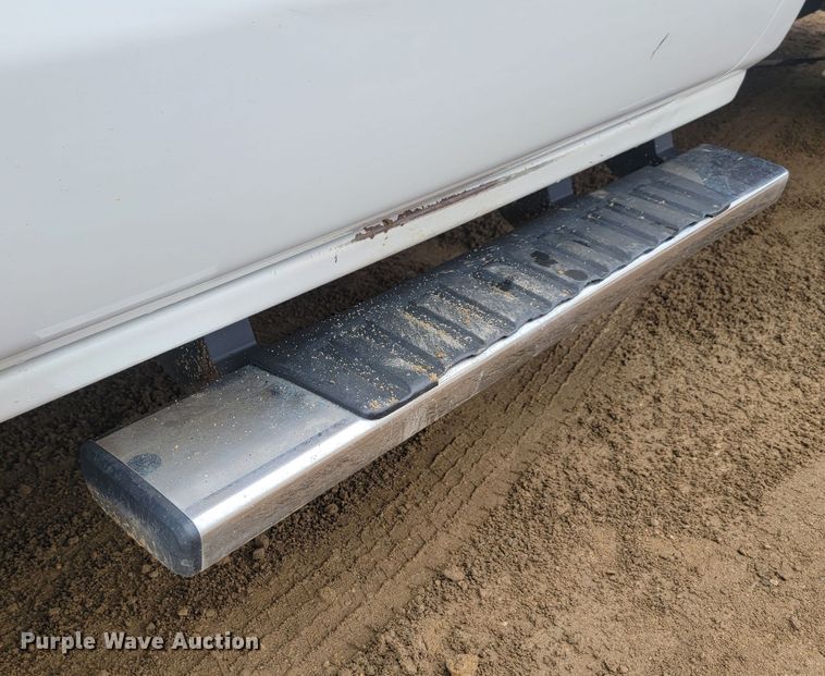 image for item JW9626 2015 Chevrolet Silverado 3500HD  flatbed pickup truck