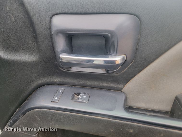 image for item JW9626 2015 Chevrolet Silverado 3500HD  flatbed pickup truck