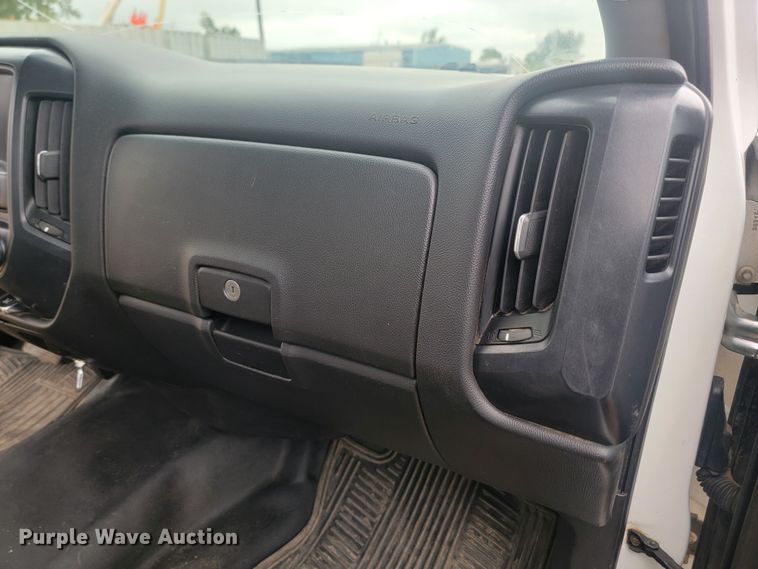 image for item JW9626 2015 Chevrolet Silverado 3500HD  flatbed pickup truck