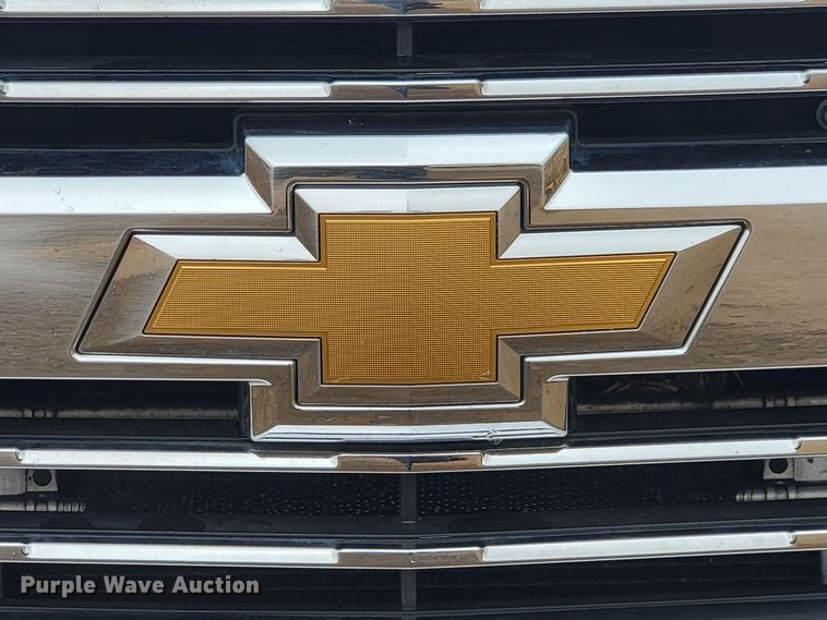 image for item JW9626 2015 Chevrolet Silverado 3500HD  flatbed pickup truck