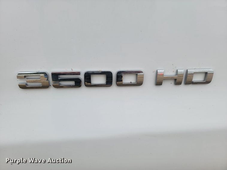 image for item JW9626 2015 Chevrolet Silverado 3500HD  flatbed pickup truck