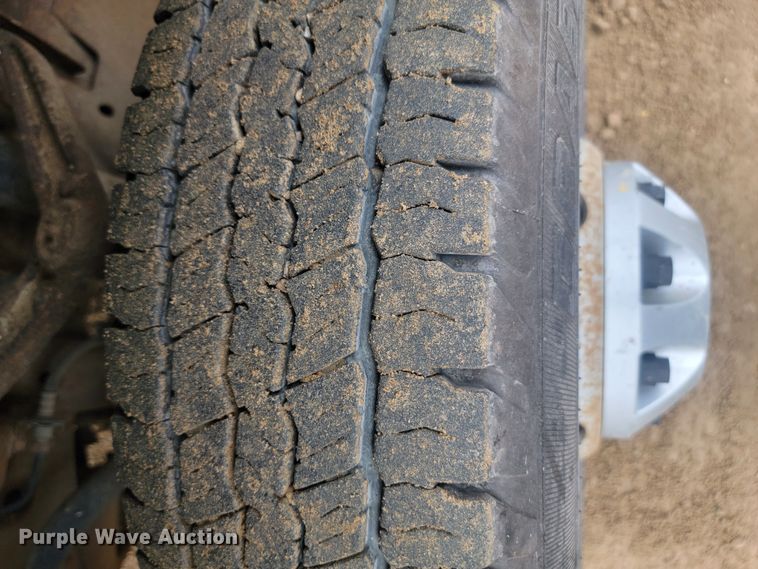 image for item JW9626 2015 Chevrolet Silverado 3500HD  flatbed pickup truck